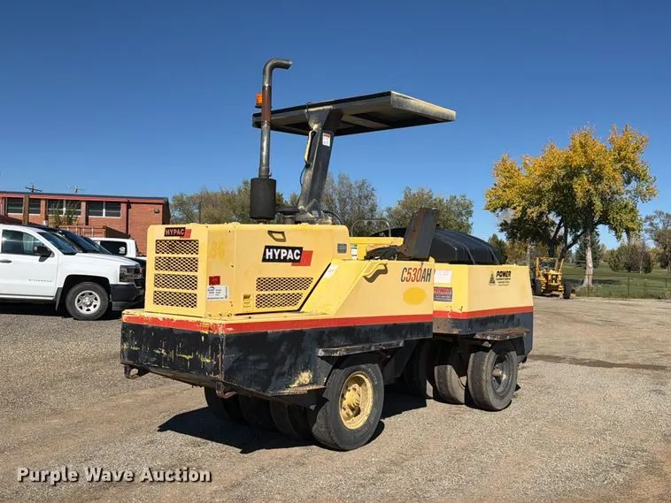 2007 Hypac C530AH pneumatic roller