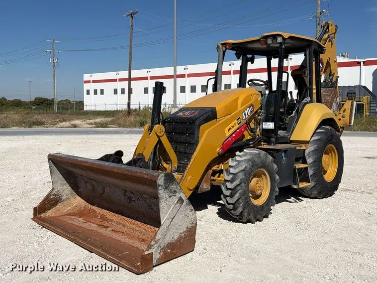 2022 Caterpillar 420 XE backhoe