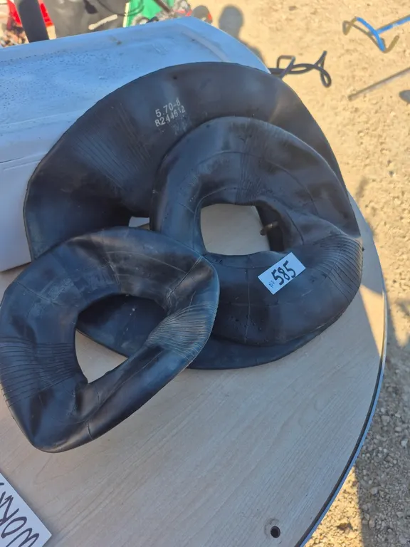 3 unused inner tubes.