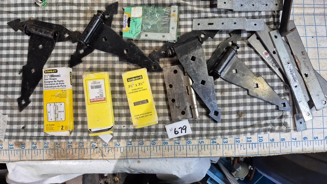 Assorted hinges.