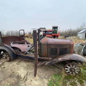 1920s Durant car c/w motor, transmission, c/w 2- spare tires & rims