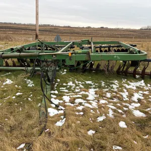 JD 235 tandem disk, single wing approx. 18 ft., approx. 20 inch blades