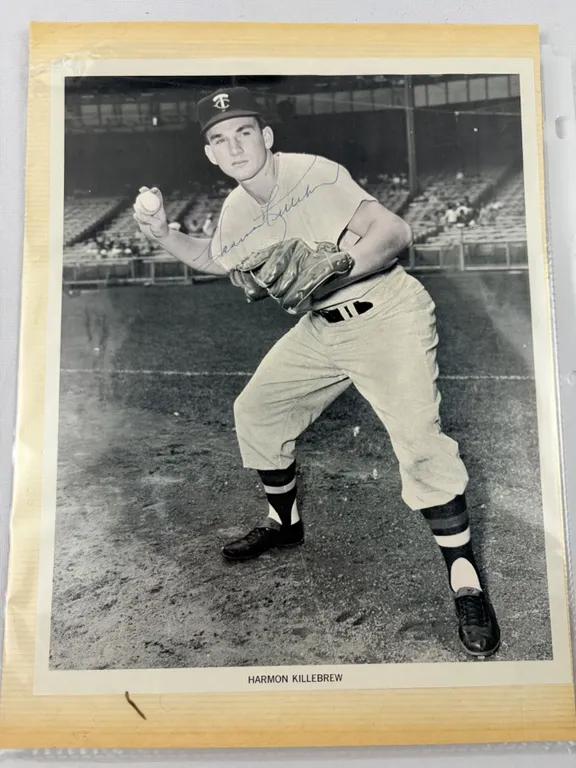 Autographed Harmen Killebrew Picture