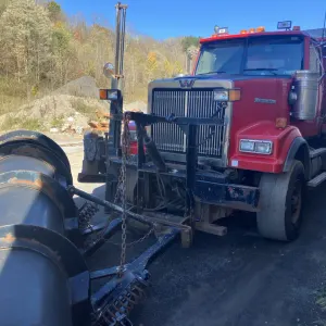 2010 Western Star 4900 FA Dump Truck with Plow and Wing