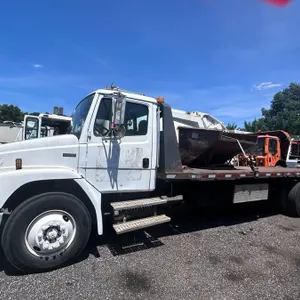 2000 Freightliner FL70 Flatbed Truck