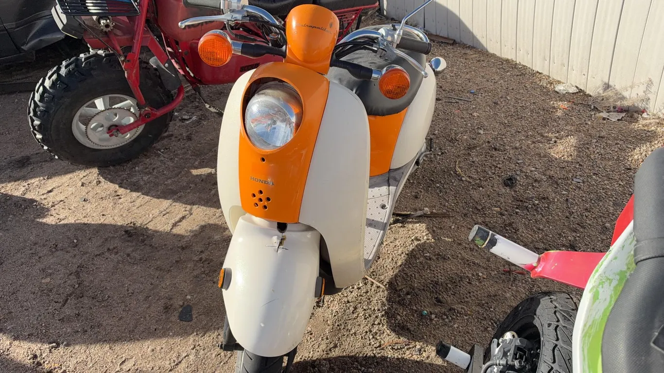 2002 HOND METROPOLITAN MC JH2AF60002K003579