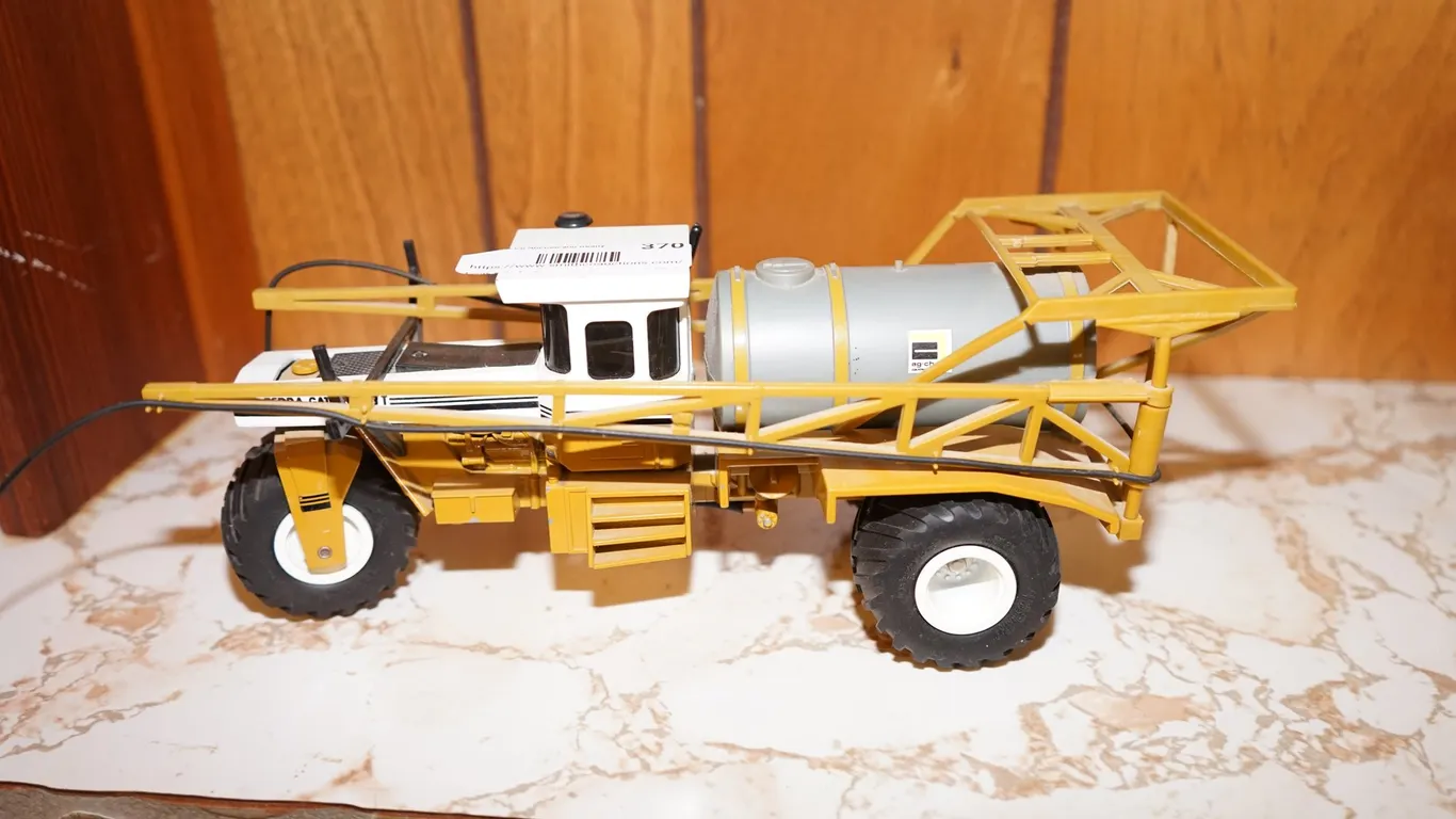 1990 KC20 Kids Cast Iron 3 Wheel Spray Boom Toy Truck