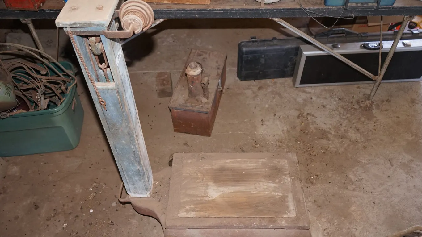 500lb Capacity Fairbanks Rolling Scale