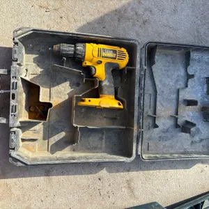 Dewalt DL759 Cordless Drill