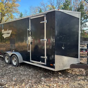 2017 RC 18' Enclosed Trailer