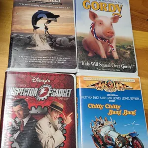 4 Family VHS Tapes: Free Willy, Gordy, Inspector Gadget