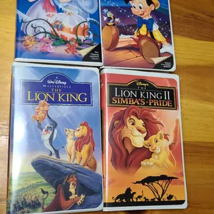 Disney VHS Lot: Cinderella, Pinocchio, Lion King, Lion King II