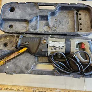 Porter Cable 9747B Tiger Saw-Zaw W/Case & Extra Blades, Works