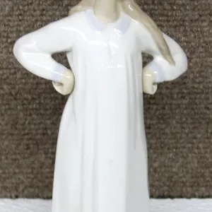 Lladro Porcelain Figurine No. 4872 With Box