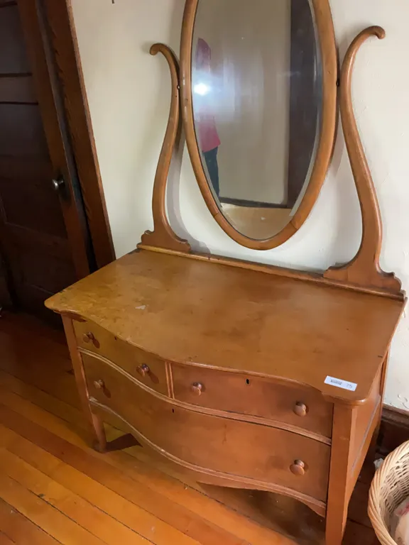 Dresser