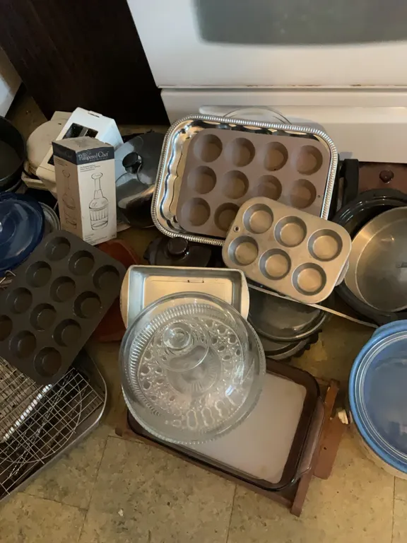 Baking dishes and more