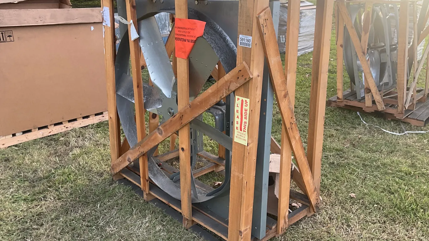 DAYTON WALL MOUNTED 48” EXHAUST CAN