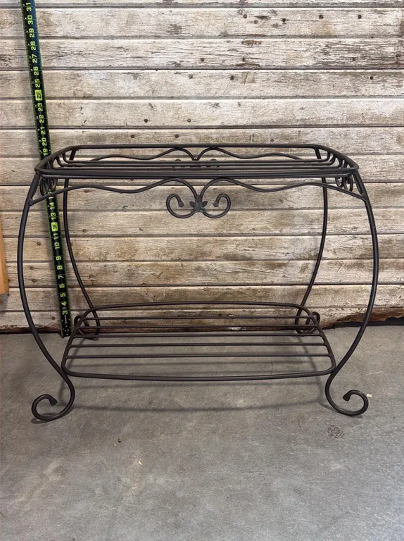 Longaberger Wrought Iron Basket Stand