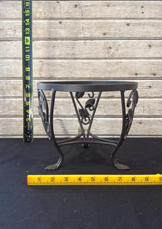 Longaberger Wrought Iron Basket Stand