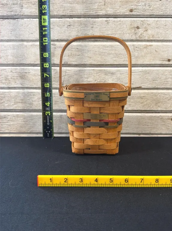 Longaberger 1997 Bee Basket