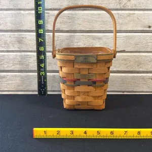 Longaberger 1997 Bee Basket