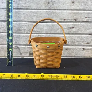 Longaberger 2001 Sweetheart Love Notes Basket