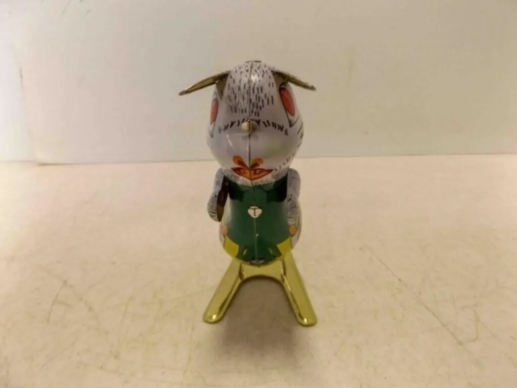 Vintage MS 083 Jumping Rabbit Tinplate Clockwork