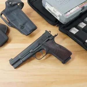 Browning Custom Jim Garthwaite Hi-Power .40 sw