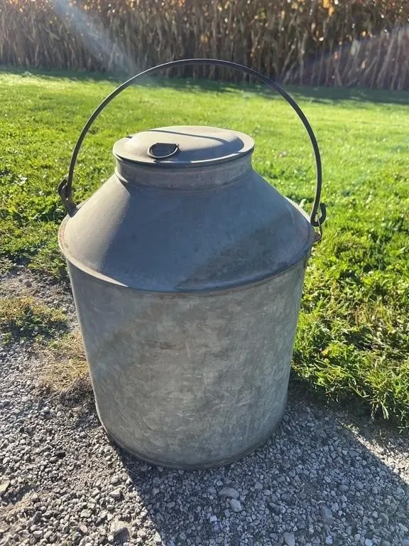 Galvanized Metal Dairy Milk Can with Lid