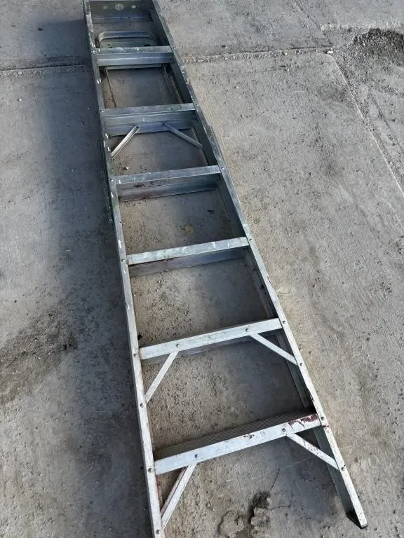 Aluminum Step Ladder