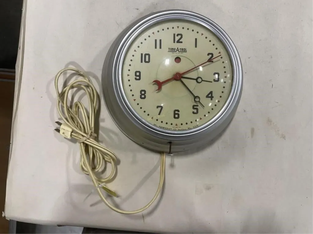 Hankscraft Time-A-Trol Clock