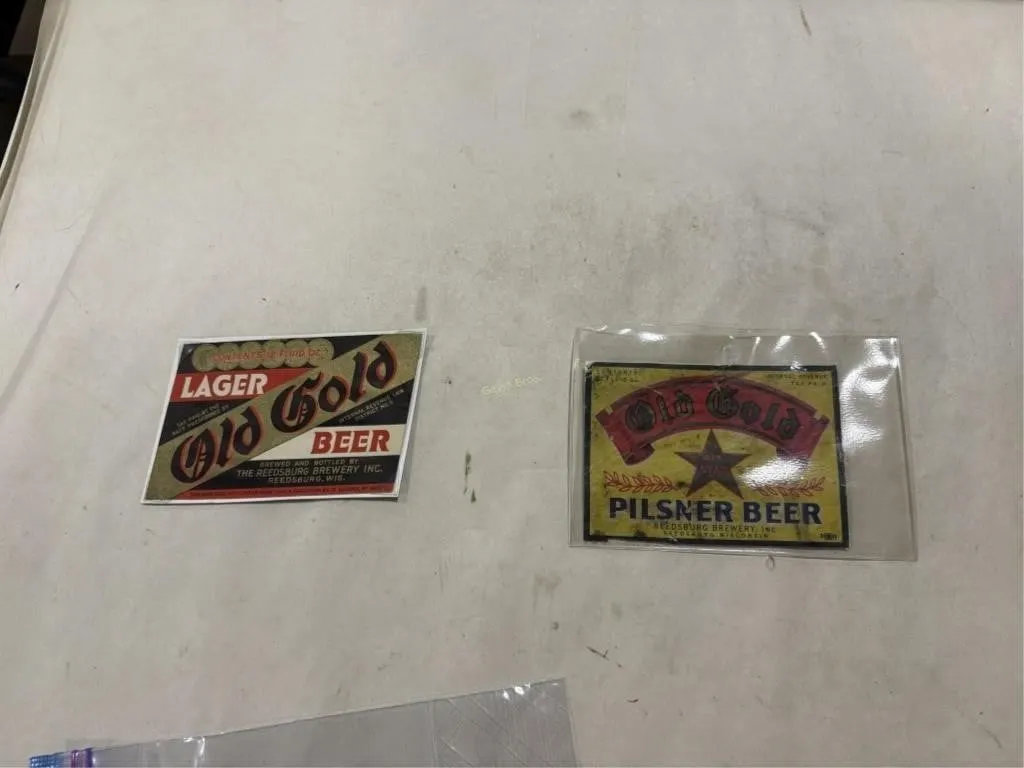 Reedsburg Brewery Inc Old Gold Beer Labels
