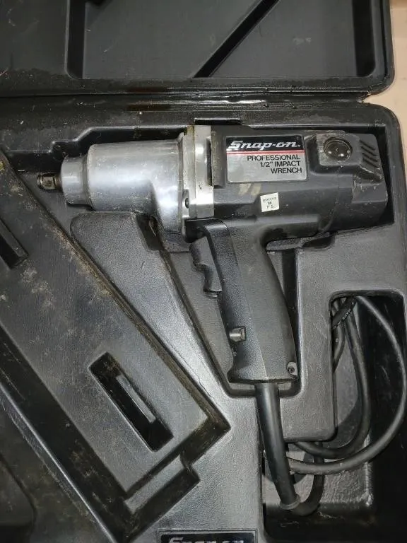 Snap-On Professional 1/2" Impact wrench in case