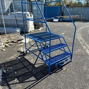 Mobile Rolling Work Platform Ladder
 UNRESERVED
