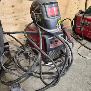 Lincoln Electric MIG-Pak 180 MIG Welder w/Helmet
 UNRESERVED