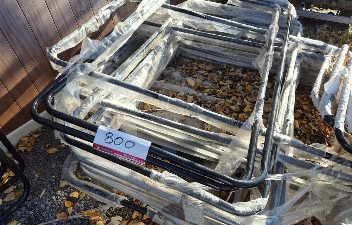 Assorted Black Metal Rail Frames
UNRESERVED