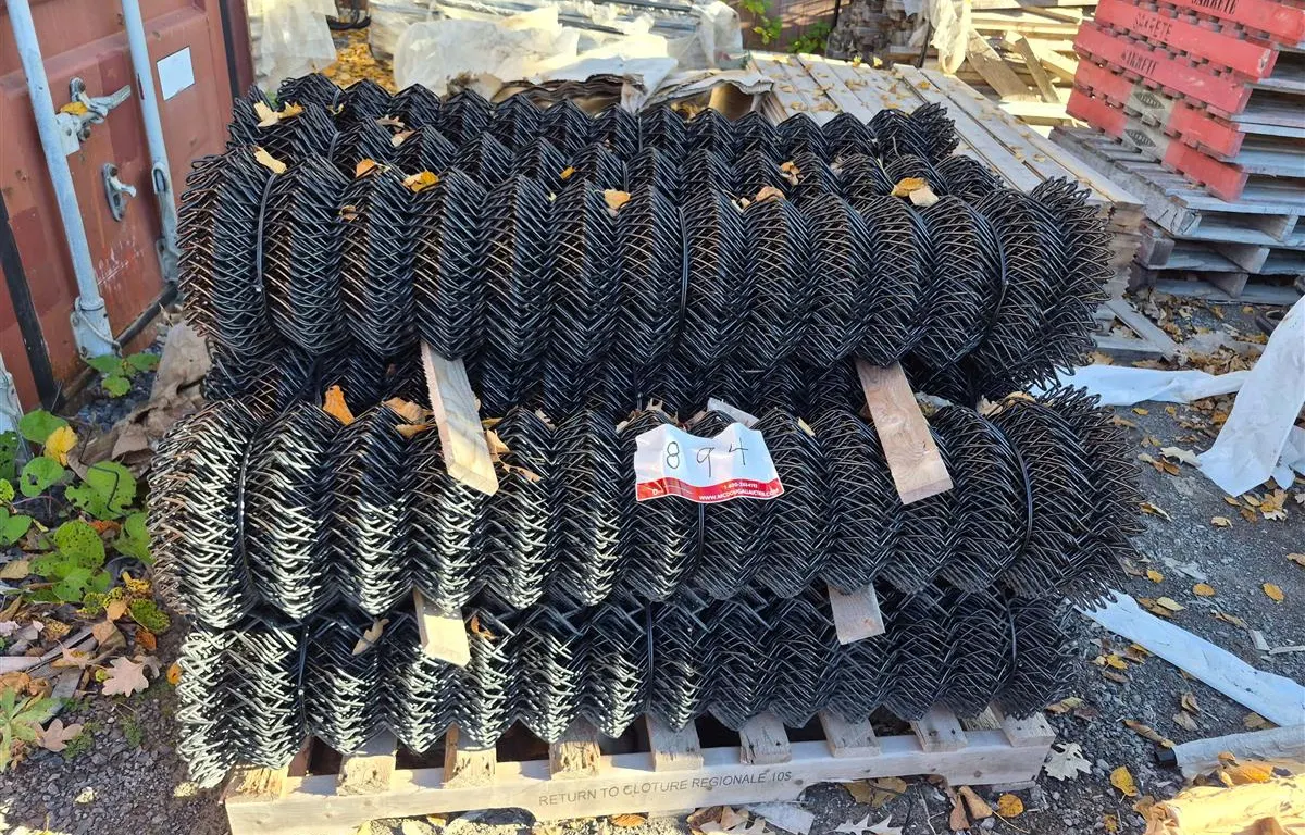 Black Chain Link Fence Rolls
UNRESERVED