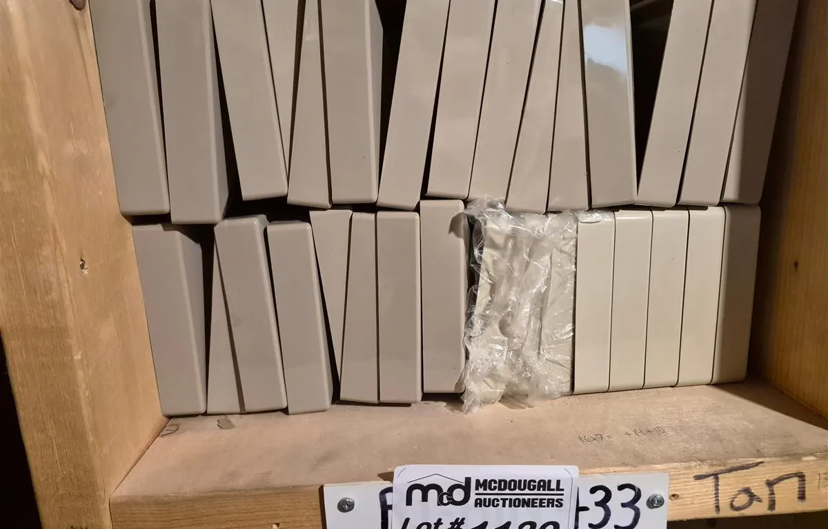 Assorted Gray Railing Post Caps
UNRESERVED