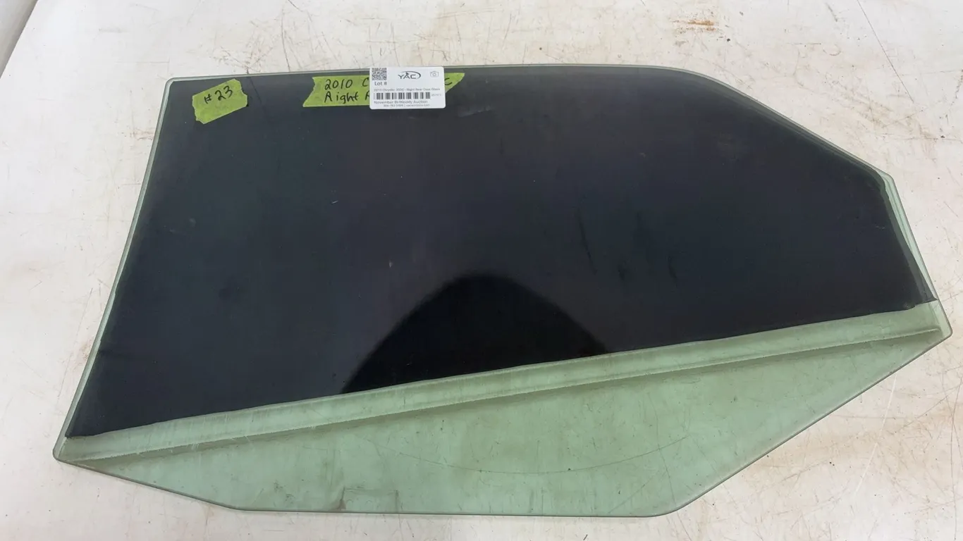 2010 Chrysler 300C - Right Rear Door Glass
