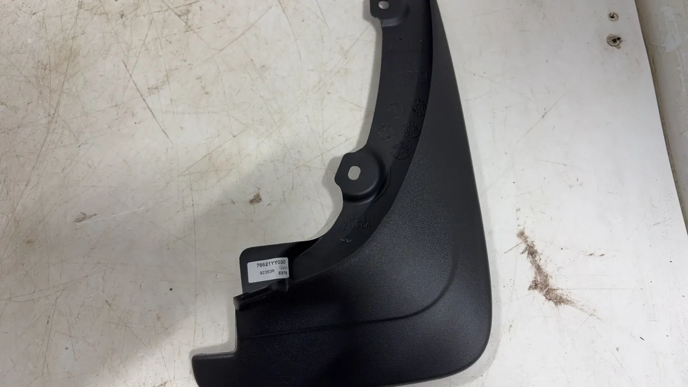 2007 Toyota RAV4 - Right Front Mudguard