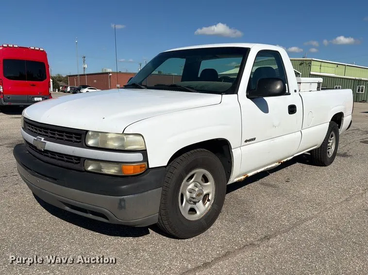2001 Chevrolet Silverado 1500 pickup truck