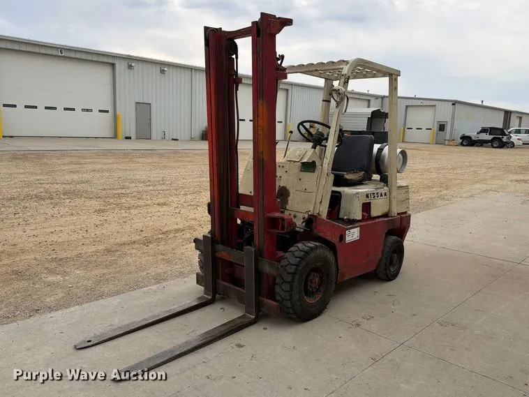 Nissan NF01 forklift