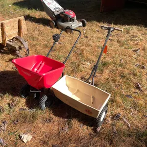 (2) Lawn and Garden Spreaders