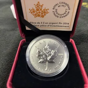 2014 RCM $5 Silver Maple Leaf Bullion Replica Coin