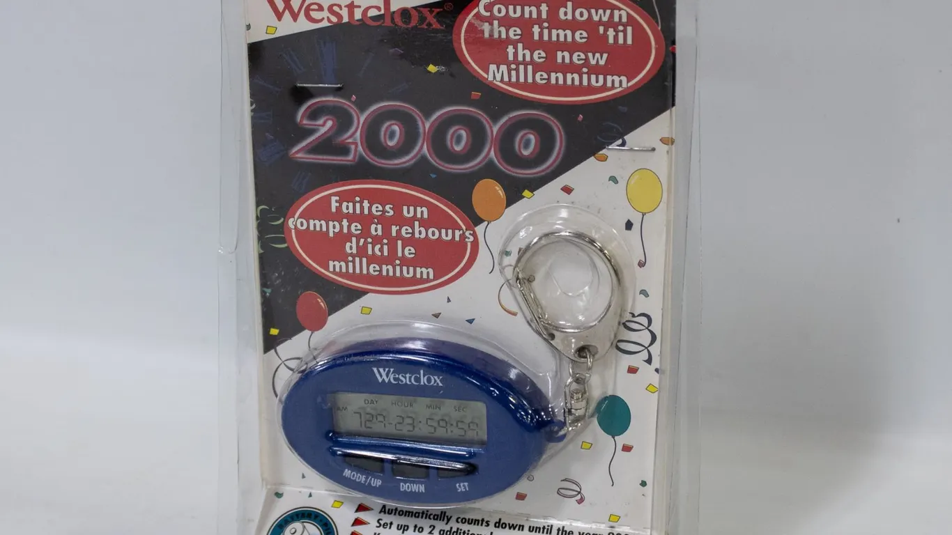 VINTAGE (NEW IN PACKAGE) WESTCLOCK