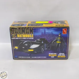 SEALED AMT BATMAN BATMOBILE