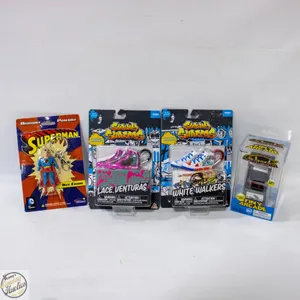 NEW KEYCHAINS (X2) SUBWAY SURFERS