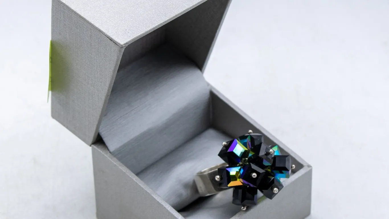 VINTAGE .925 SILVER BEJEWELED
