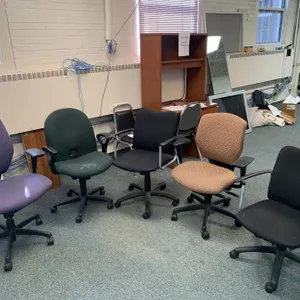 (5) Office Chairs