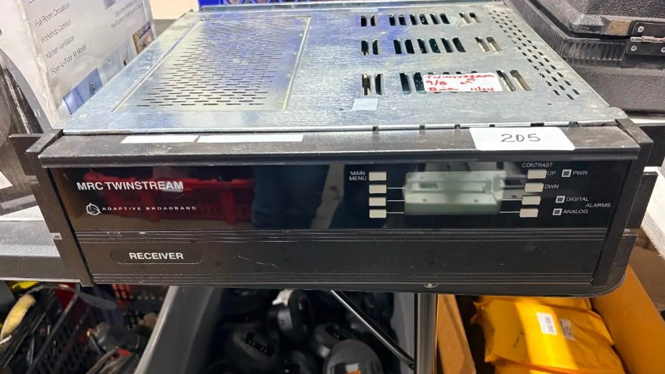 Adaptive Broadband MRC TwinStream Receiver